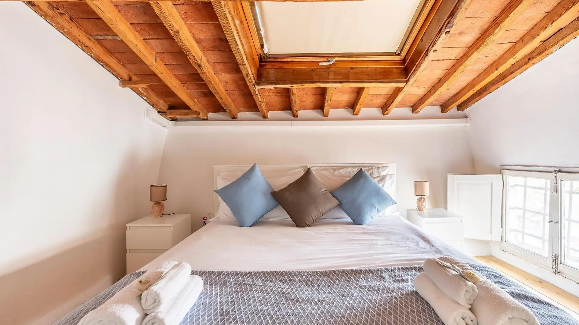 Piazza Santo Spirito Appartamento Con 2 Camere Matrimoniali Florence Apartment